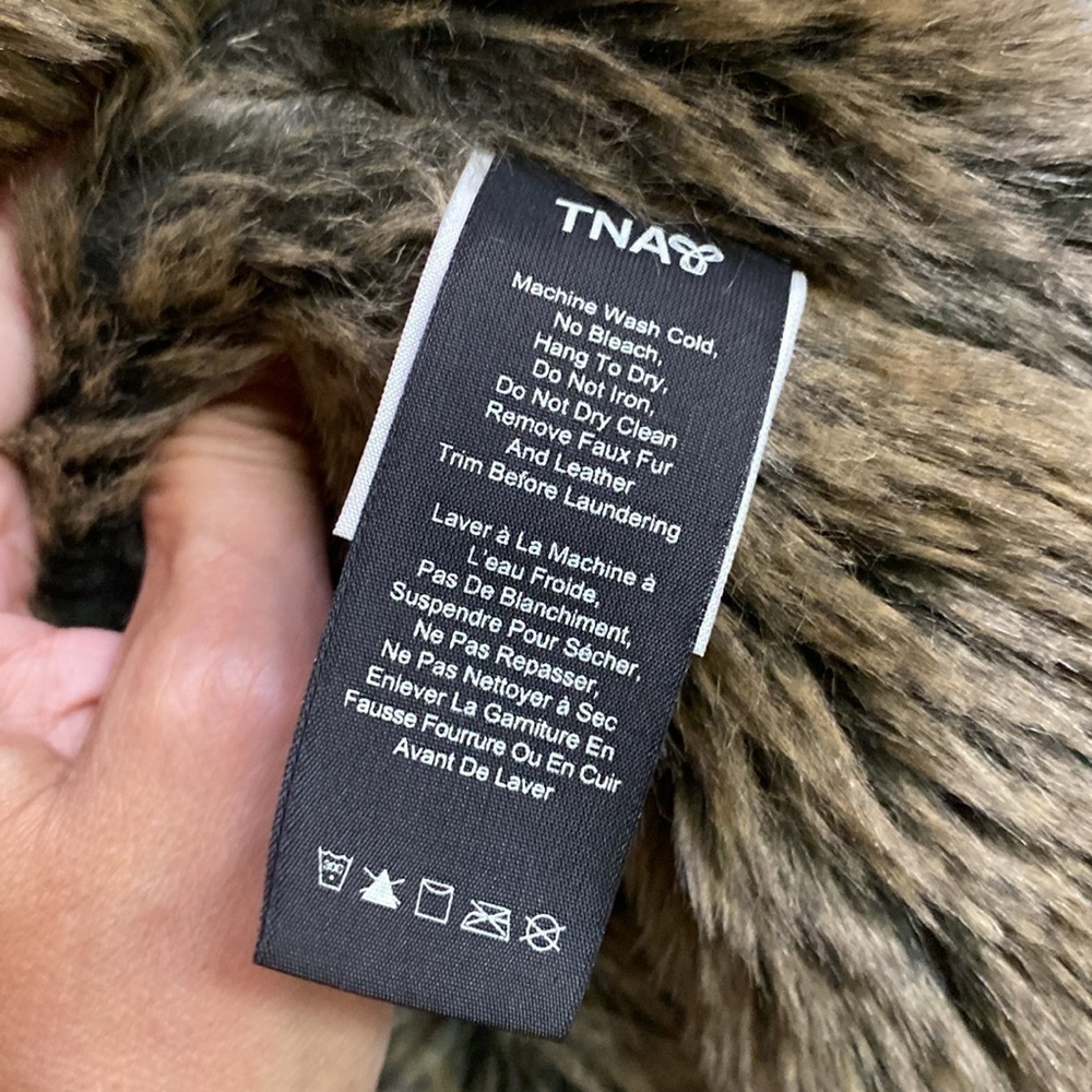 Aritzia TNA Niseko Heritage Parka Faux Fur Lined
–20°C Size Small - Picture 15 of 15
